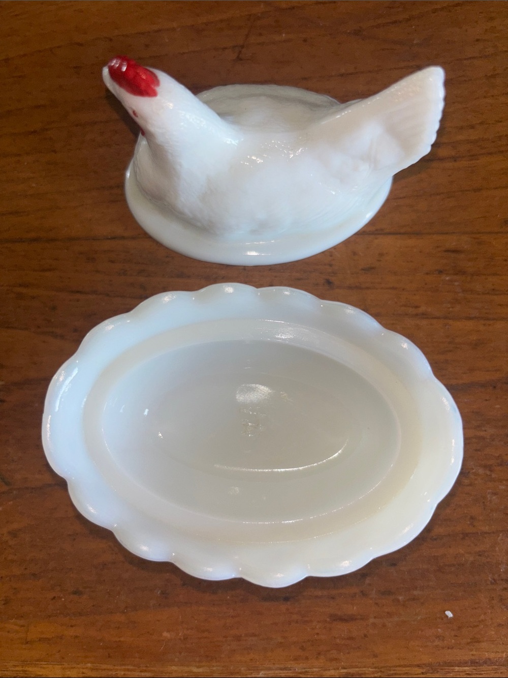 Vintage Westmoreland marked opalescent milk glass Hen-On-Nest trinket dish - Picture 6 of 12